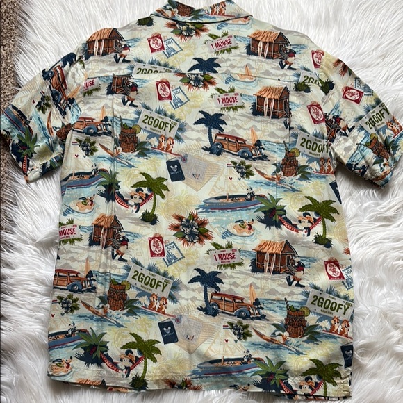 Disney Tropical Print With Disney Characters , Short Sleeve Shirt, Size Small - Picture 10 of 10